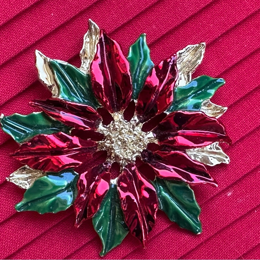 Vintage Gerry’s Poinsettia Brooch Red Green and Gold tone 2 inch pin